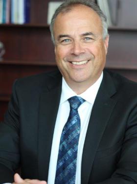 M. Réal Cloutier - Ancien président-directeur général, Office régional de la santé de Winnipeg